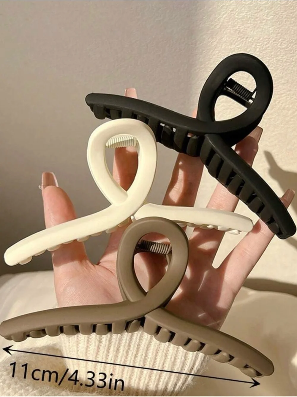 Neutral Matte Loop Hair Claw Clip - Set of 4